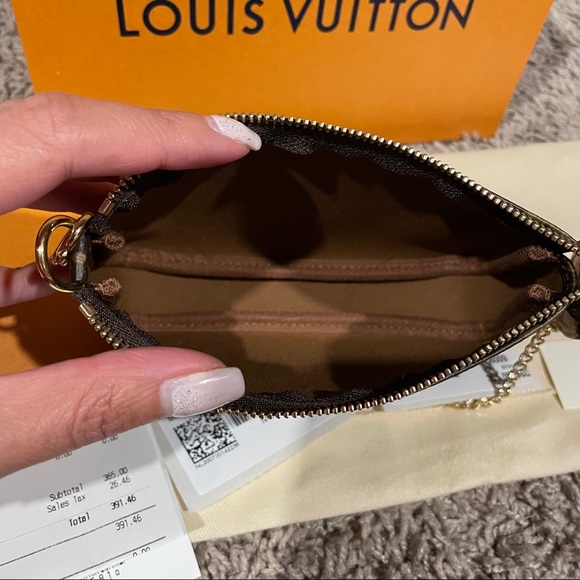 SOLD Louis Vuitton Mini Pochette in Monogram - Picture 6 of 8